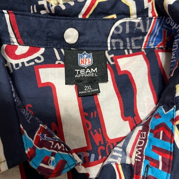 Men's FOCO Royal New York Giants Thematic Button-Up Shirt - Picture 5 of 10